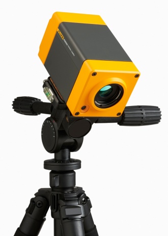 Fluke RSE Series camera tripod mounted